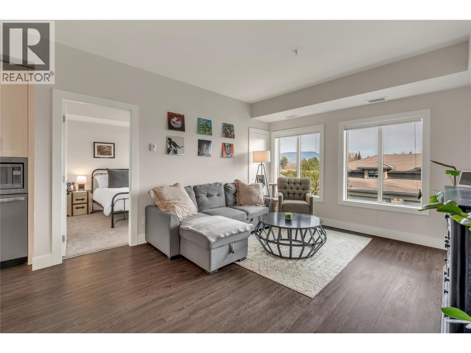 210 4380 Lakeshore Road, Kelowna