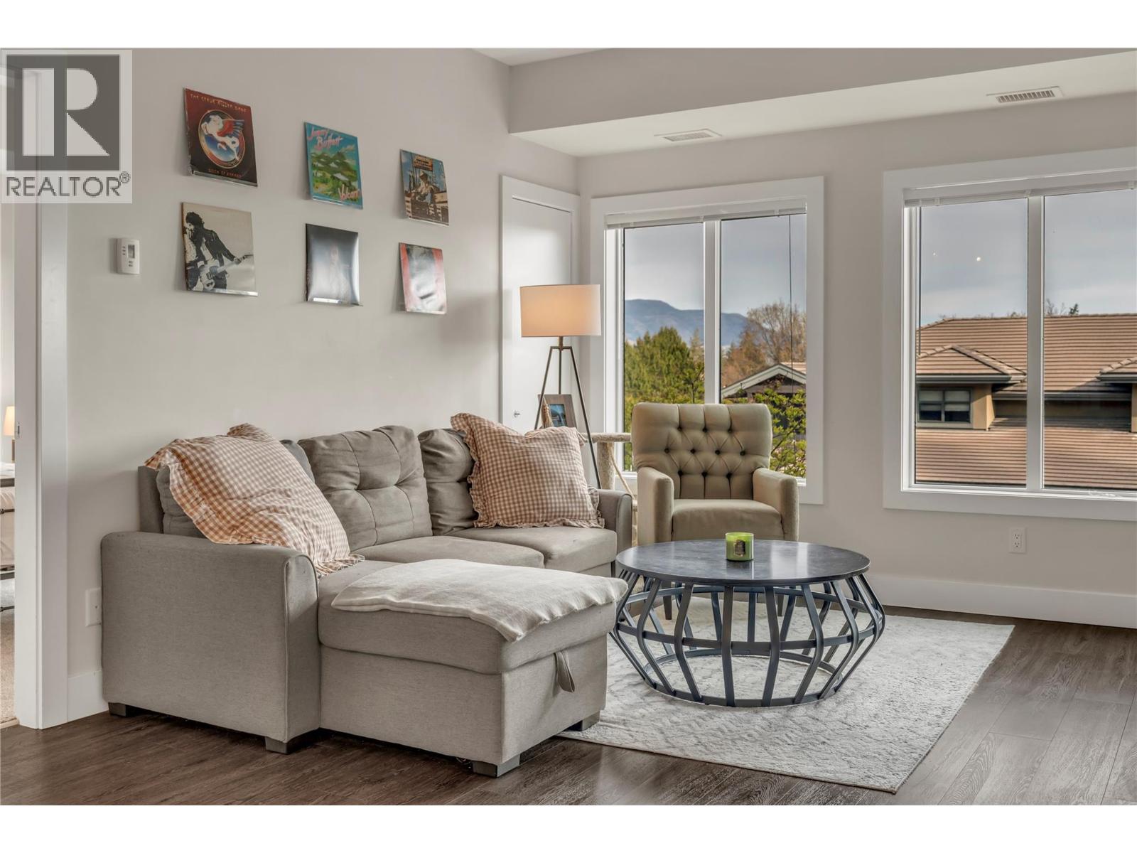 210 4380 Lakeshore Road, Kelowna