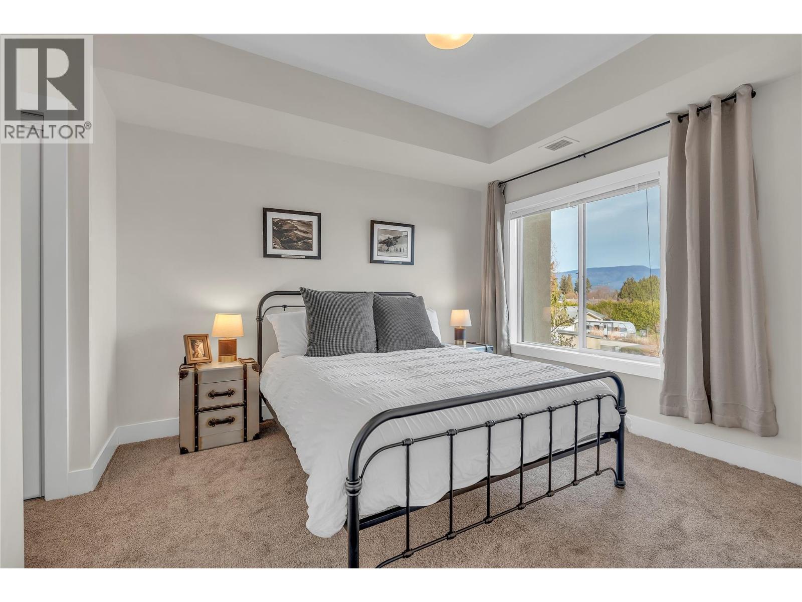 210 4380 Lakeshore Road, Kelowna