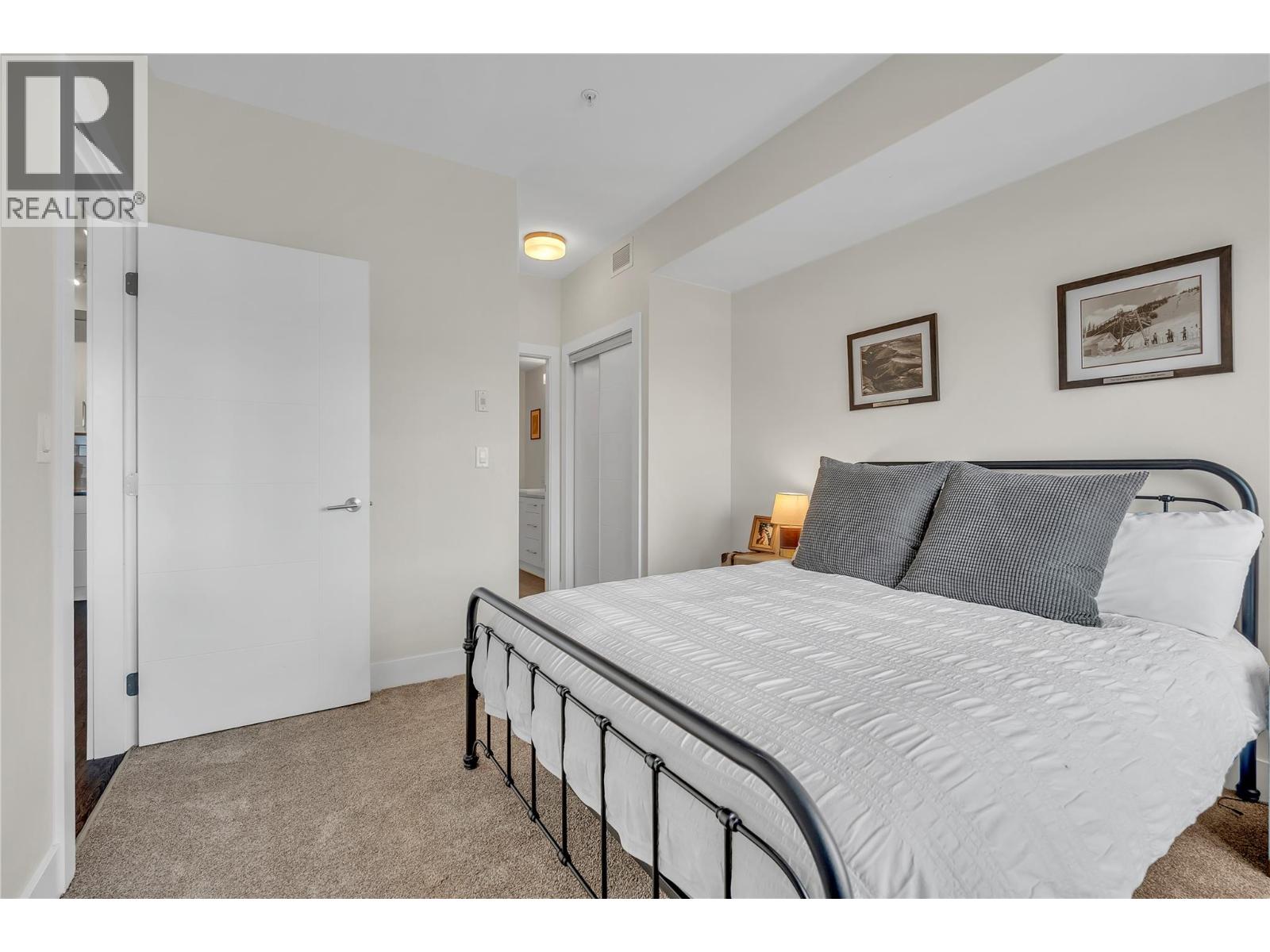 210 4380 Lakeshore Road, Kelowna