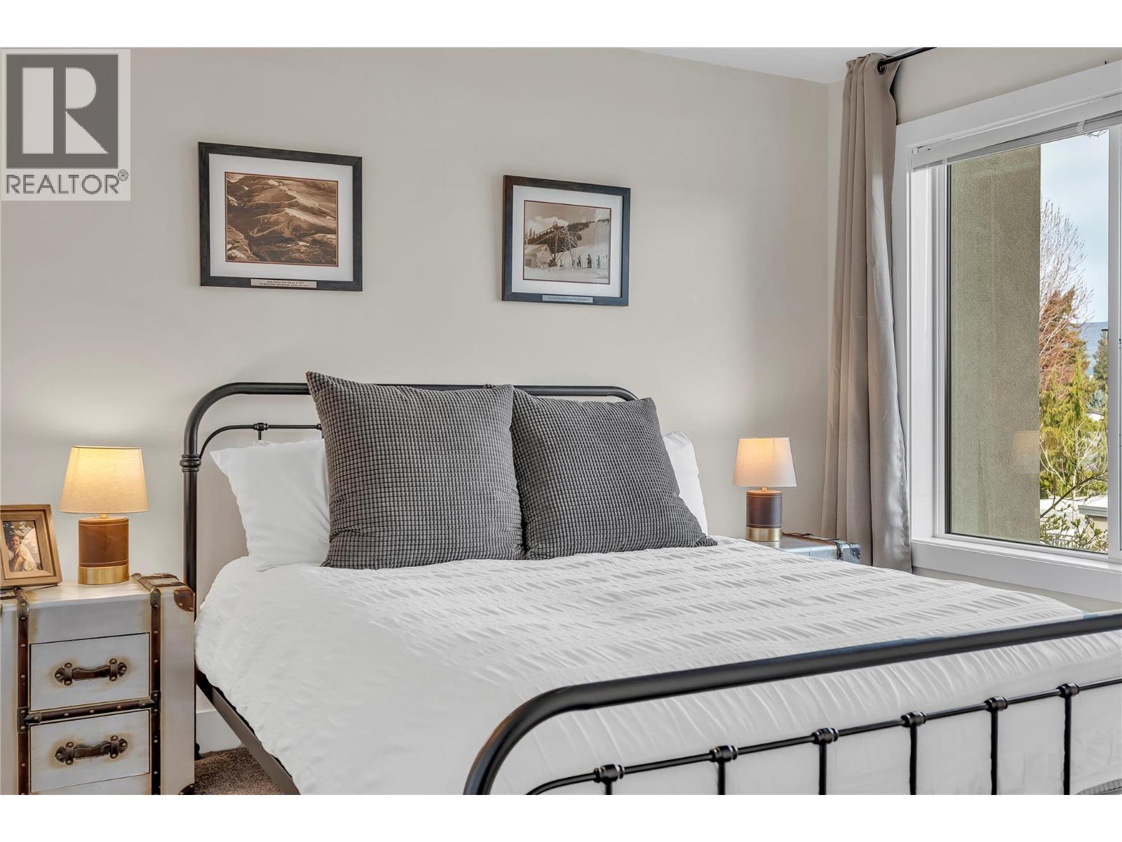 210 4380 Lakeshore Road, Kelowna