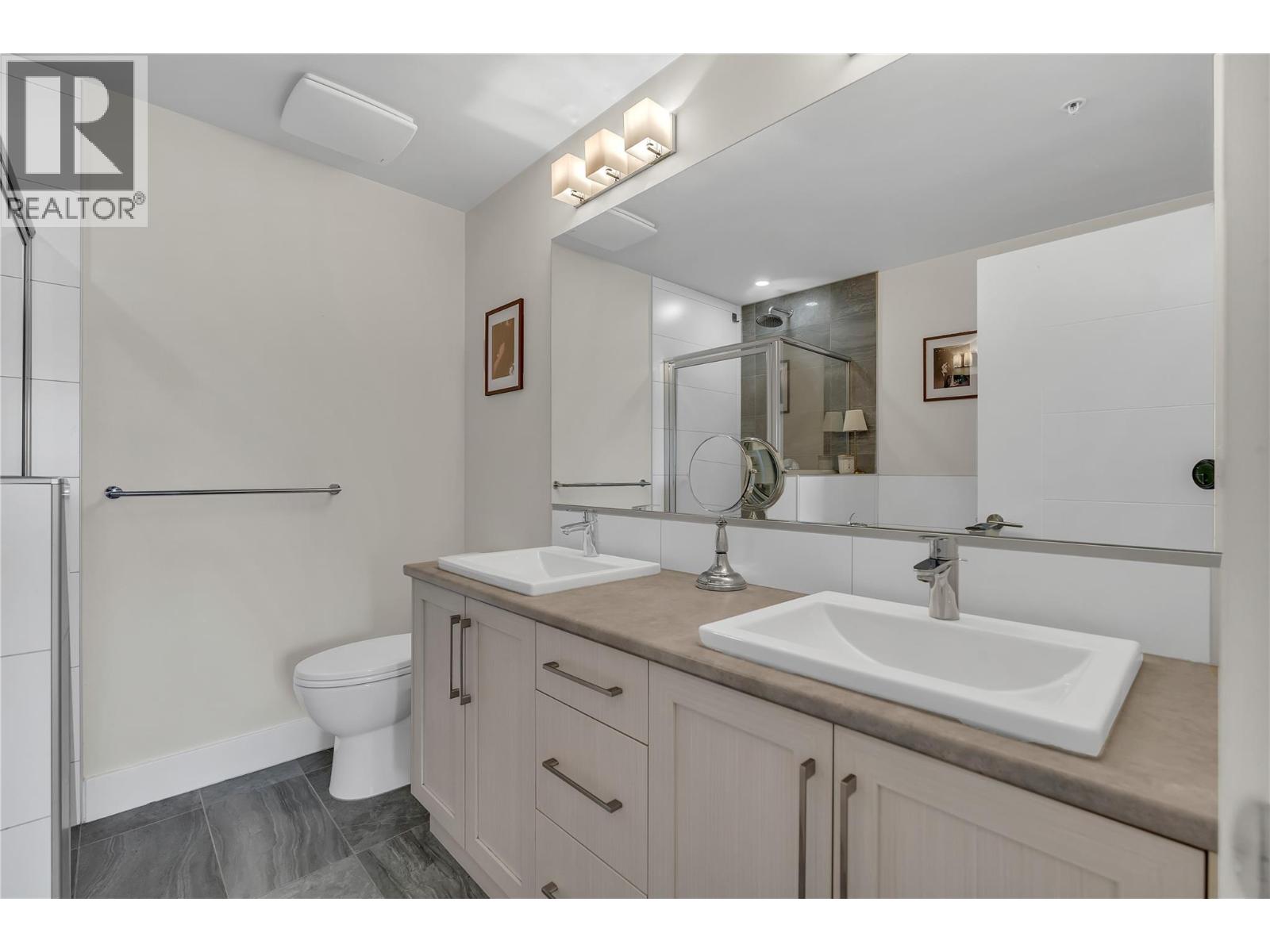 210 4380 Lakeshore Road, Kelowna