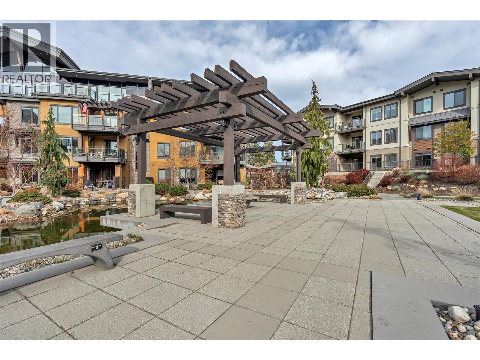 210 4380 Lakeshore Road, Kelowna