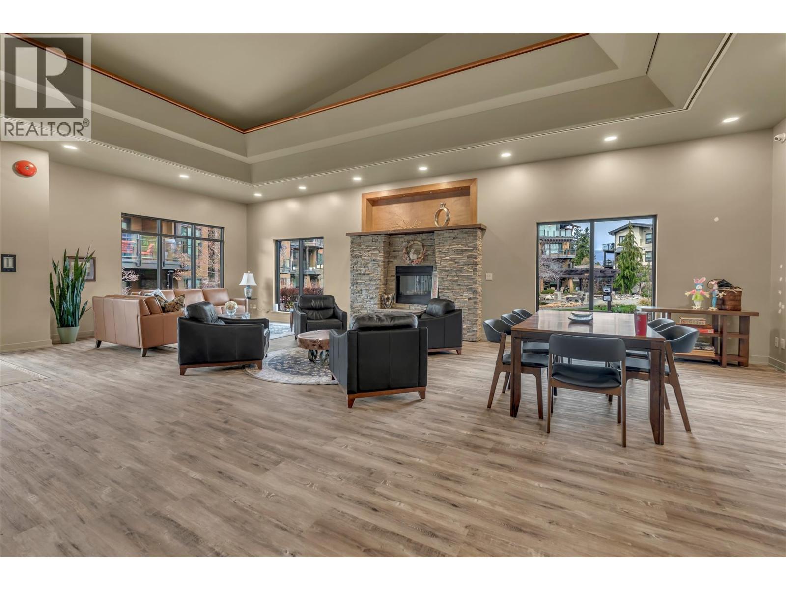 210 4380 Lakeshore Road, Kelowna