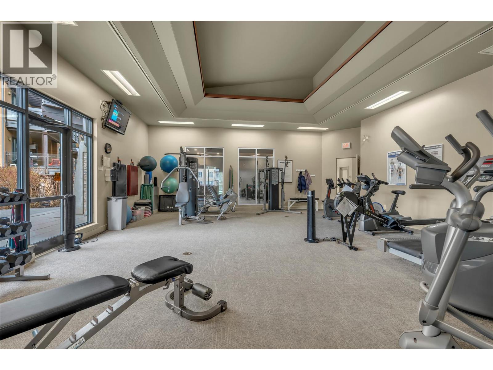 210 4380 Lakeshore Road, Kelowna