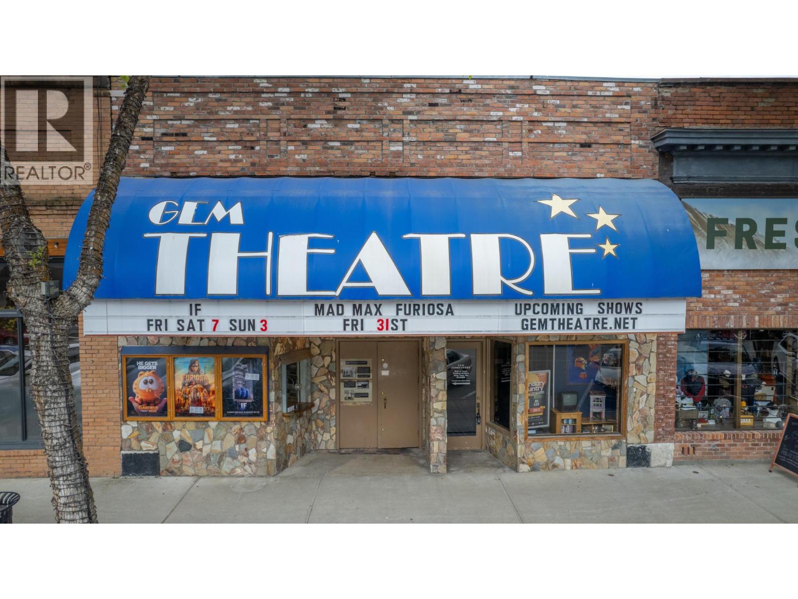  257 MARKET Avenue, Grand Forks