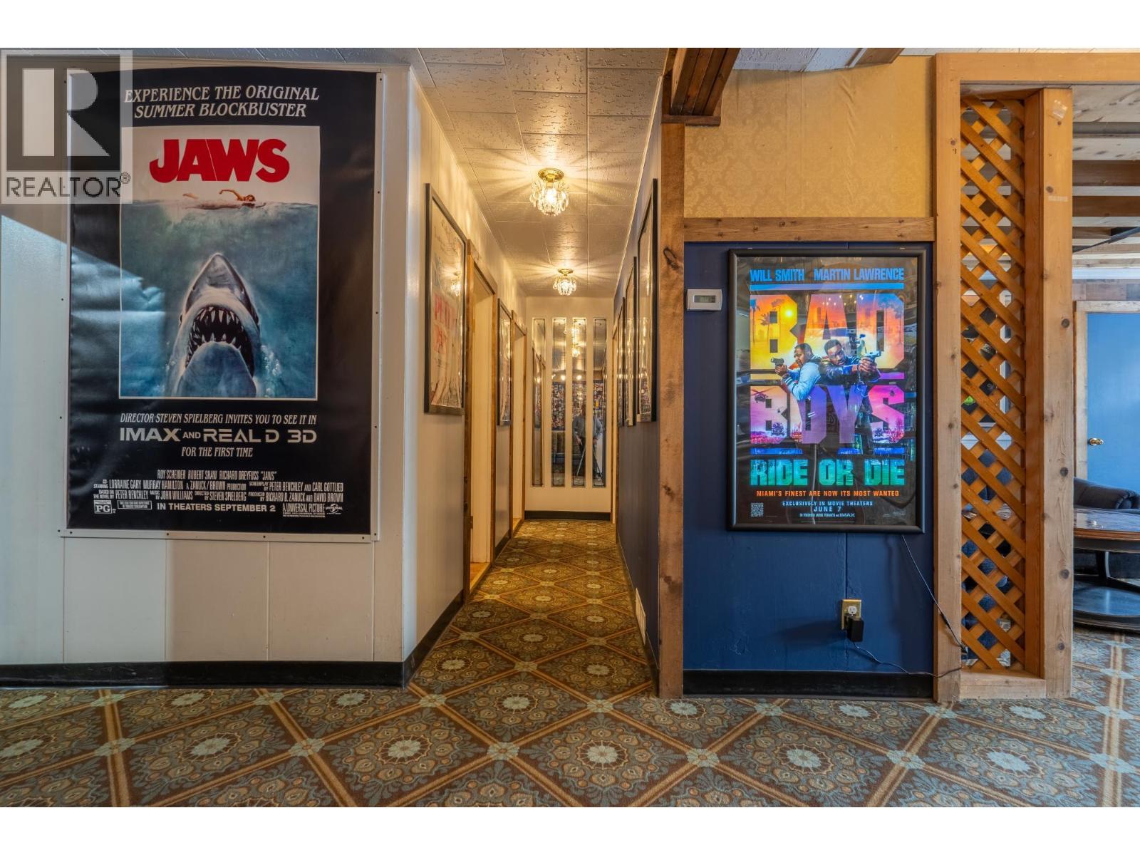  257 MARKET Avenue, Grand Forks