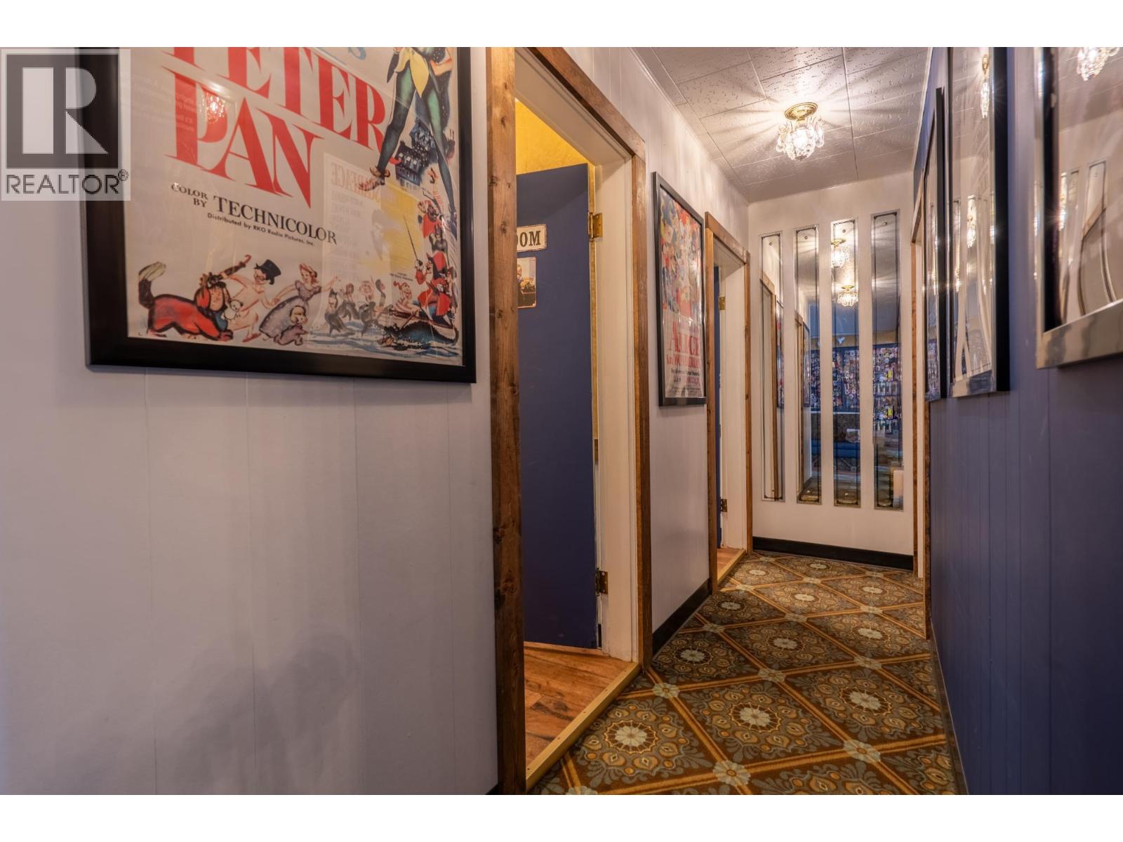  257 MARKET Avenue, Grand Forks