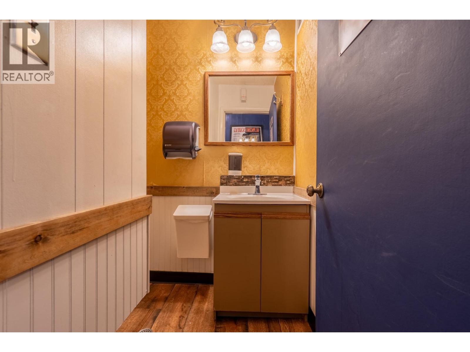  257 MARKET Avenue, Grand Forks