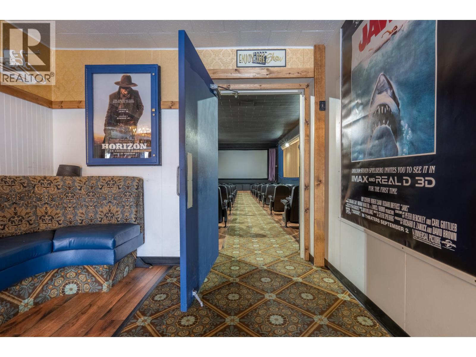  257 MARKET Avenue, Grand Forks