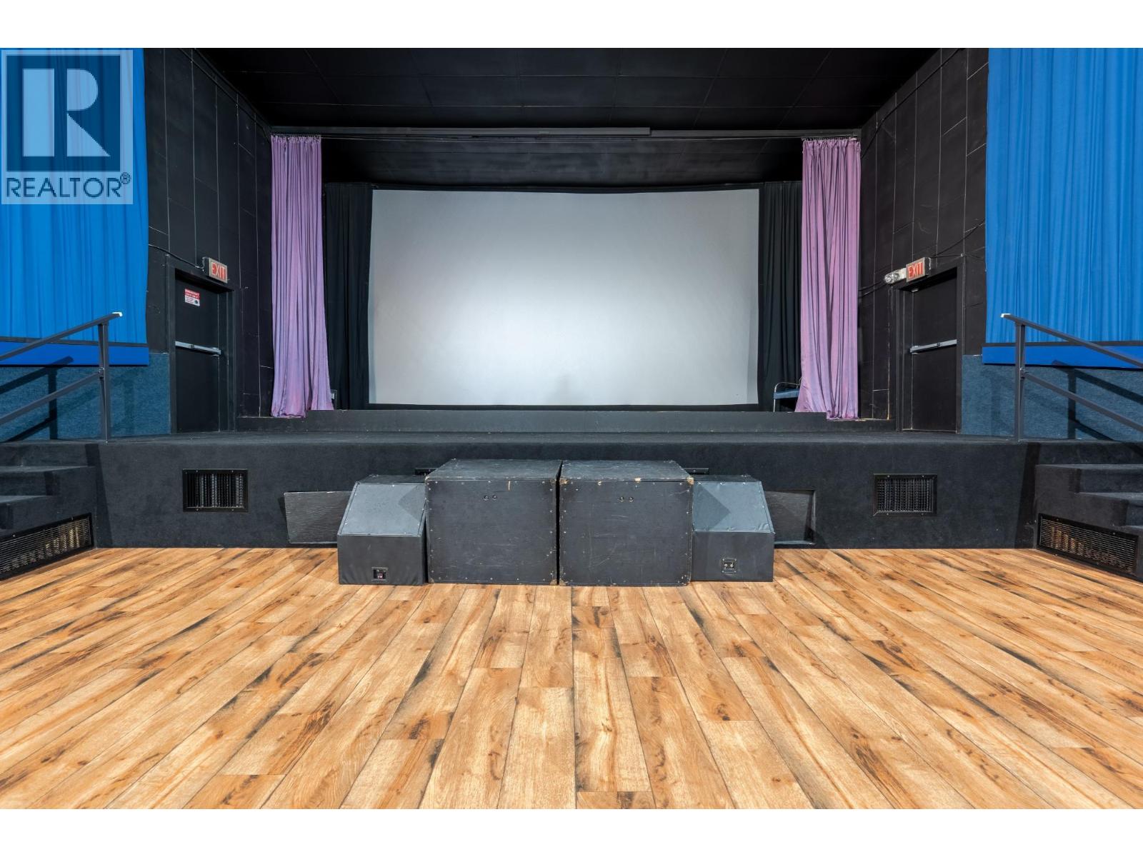  257 MARKET Avenue, Grand Forks