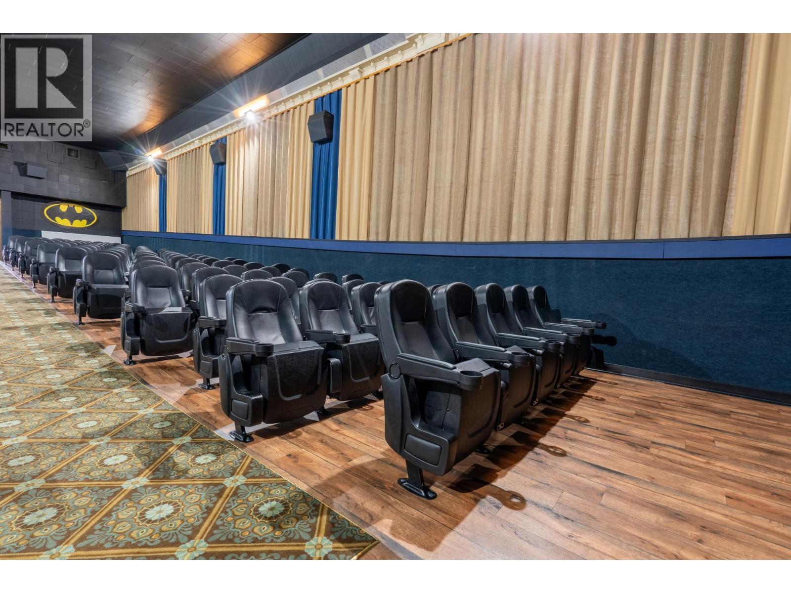  257 MARKET Avenue, Grand Forks