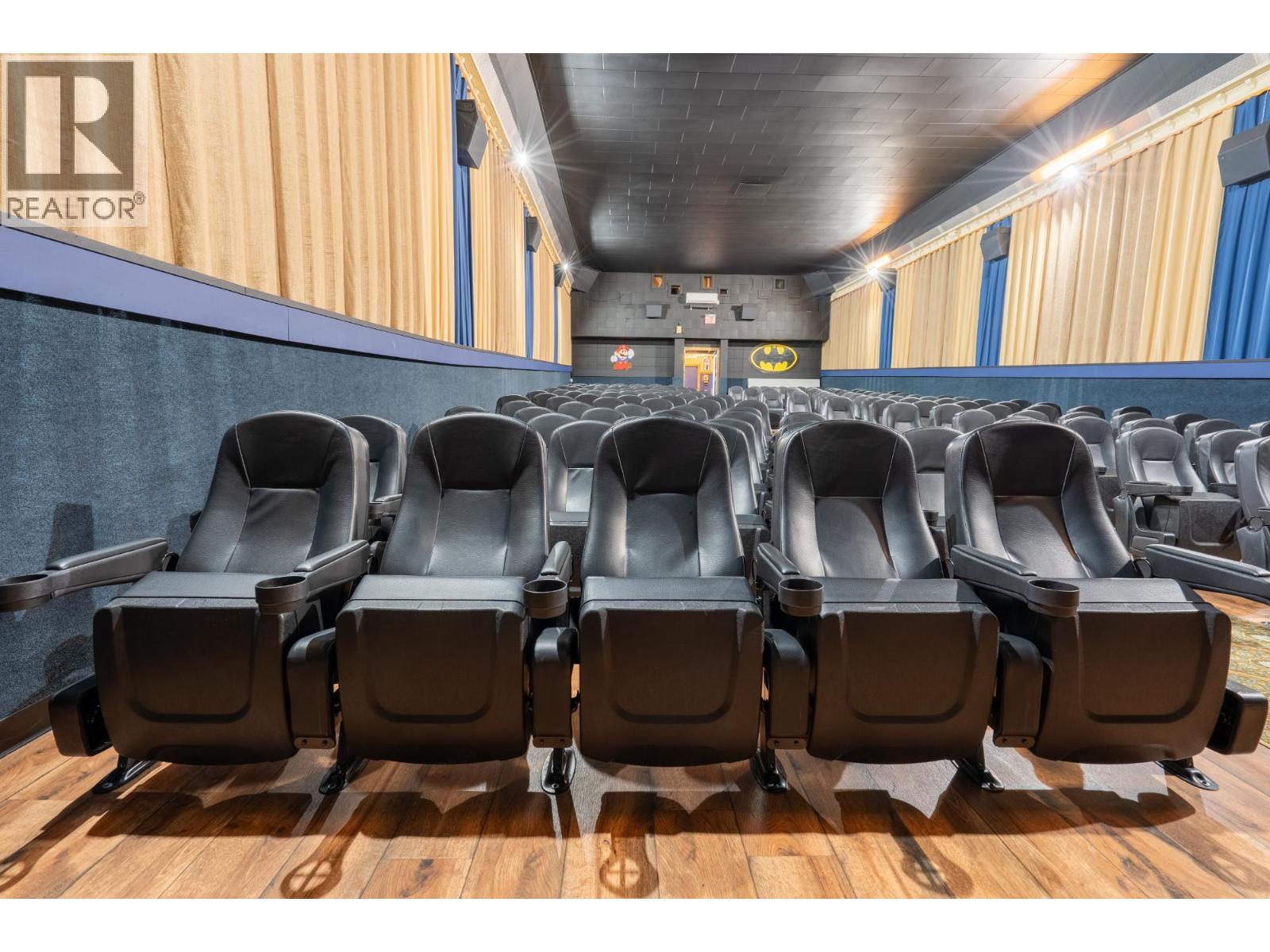  257 MARKET Avenue, Grand Forks