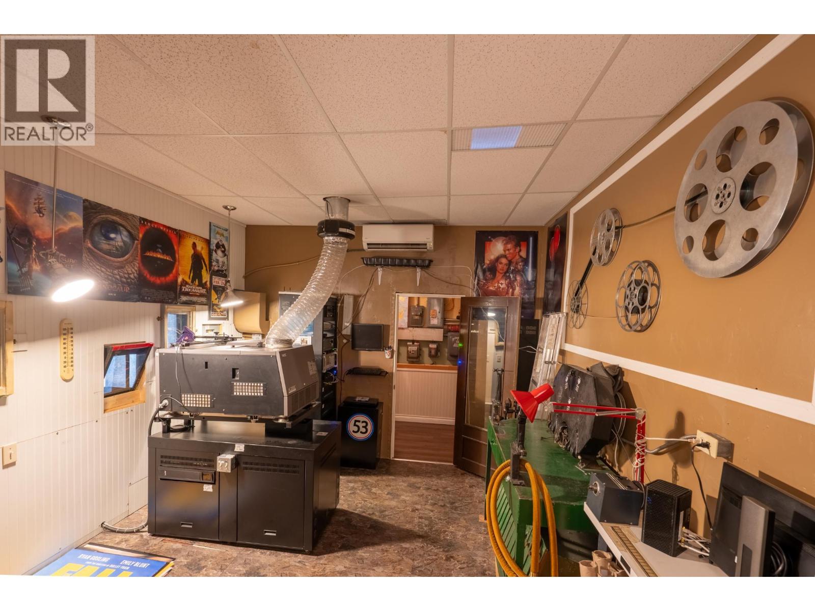  257 MARKET Avenue, Grand Forks