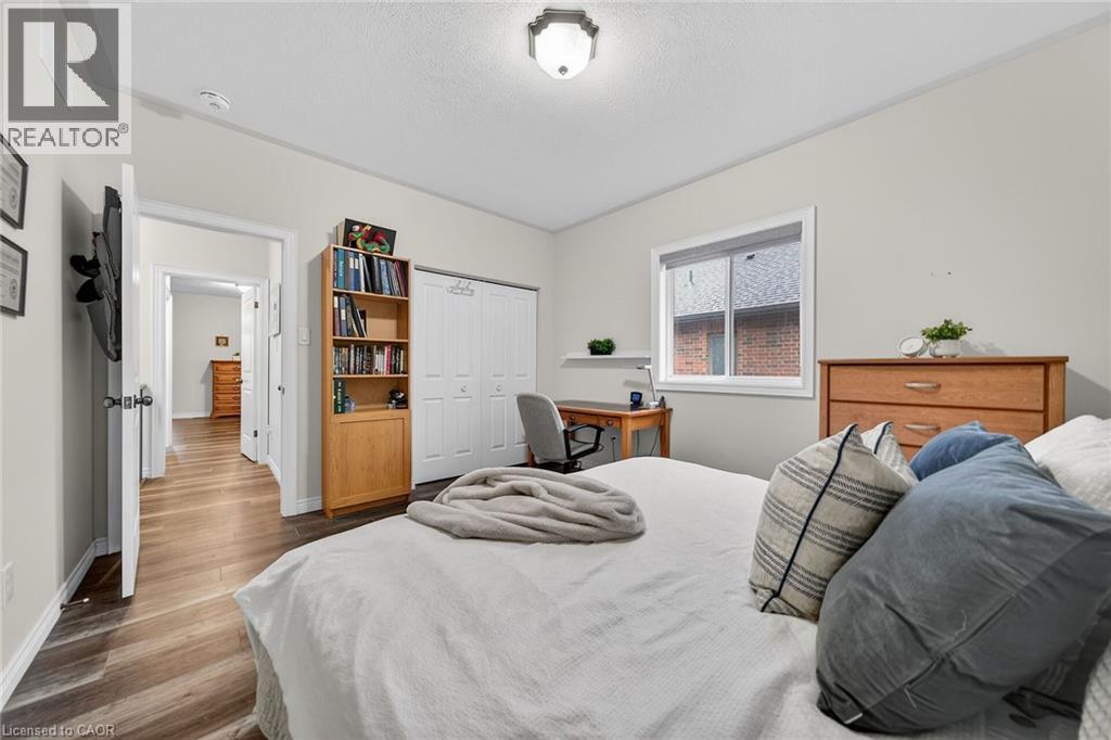 31 SYCAMORE Drive - 25