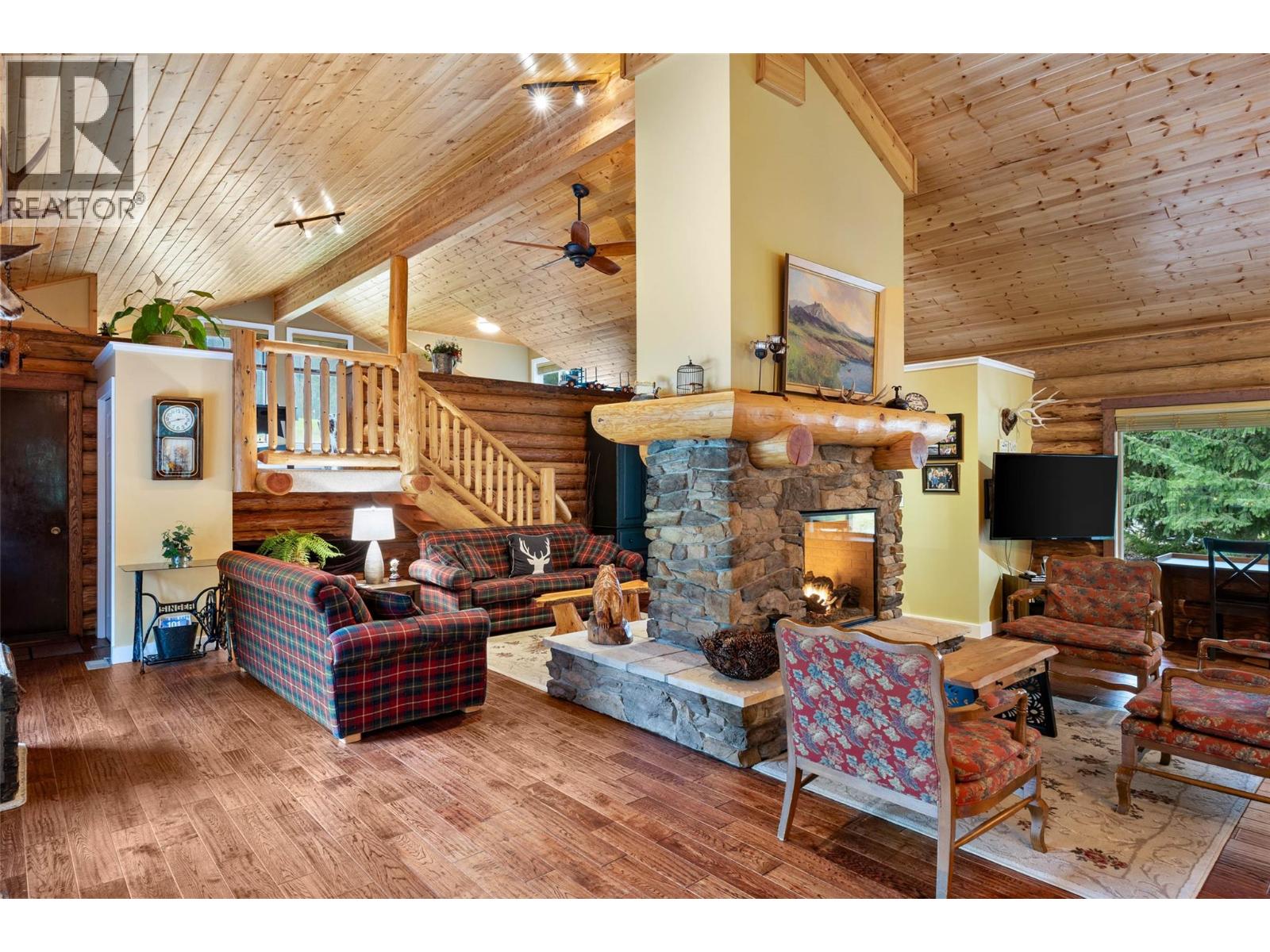  7799 Golf Course Road, Anglemont