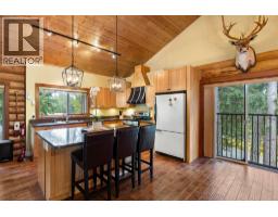 4pc Bathroom - 7799 Golf Course Road, Anglemont, BC V0E1M8 Photo 10