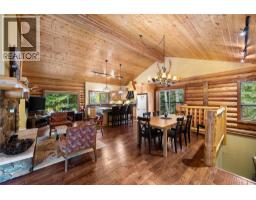 Dining room - 7799 Golf Course Road, Anglemont, BC V0E1M8 Photo 14