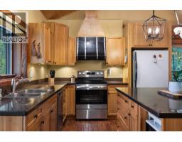 Recreation room - 7799 Golf Course Road, Anglemont, BC V0E1M8 Photo 6