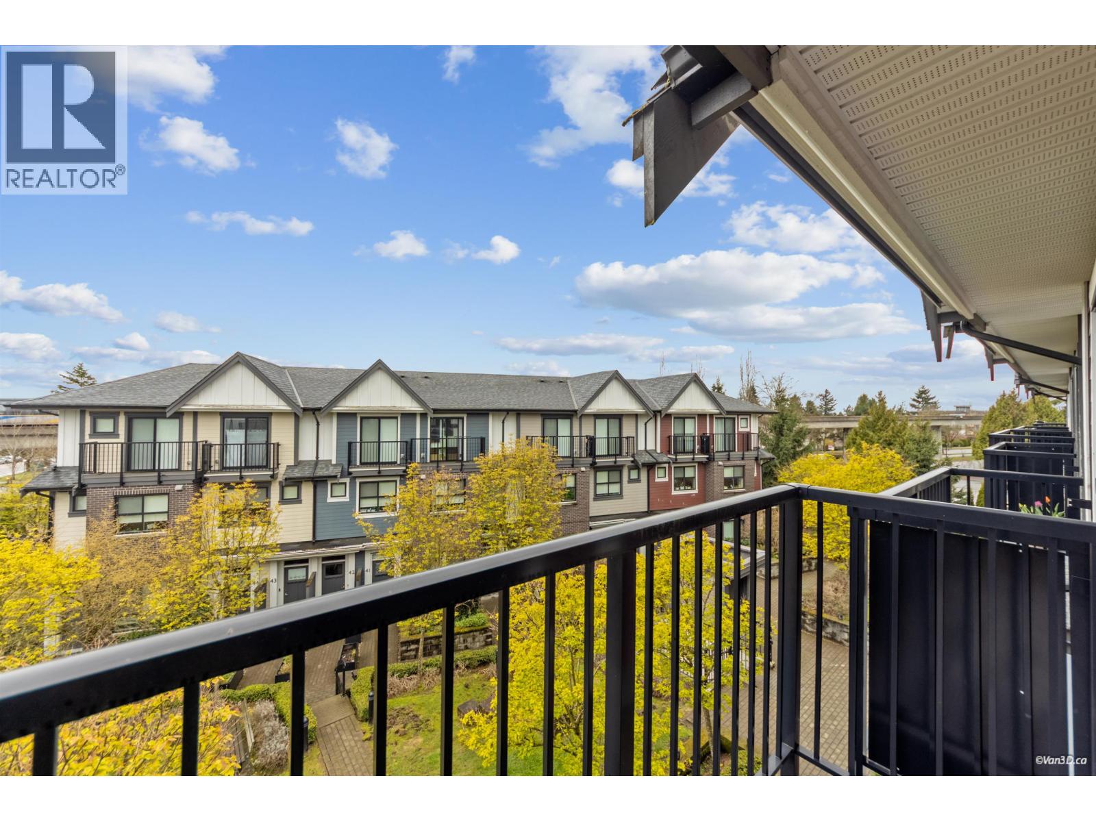 22 7039 MACPHERSON AVENUE, Burnaby