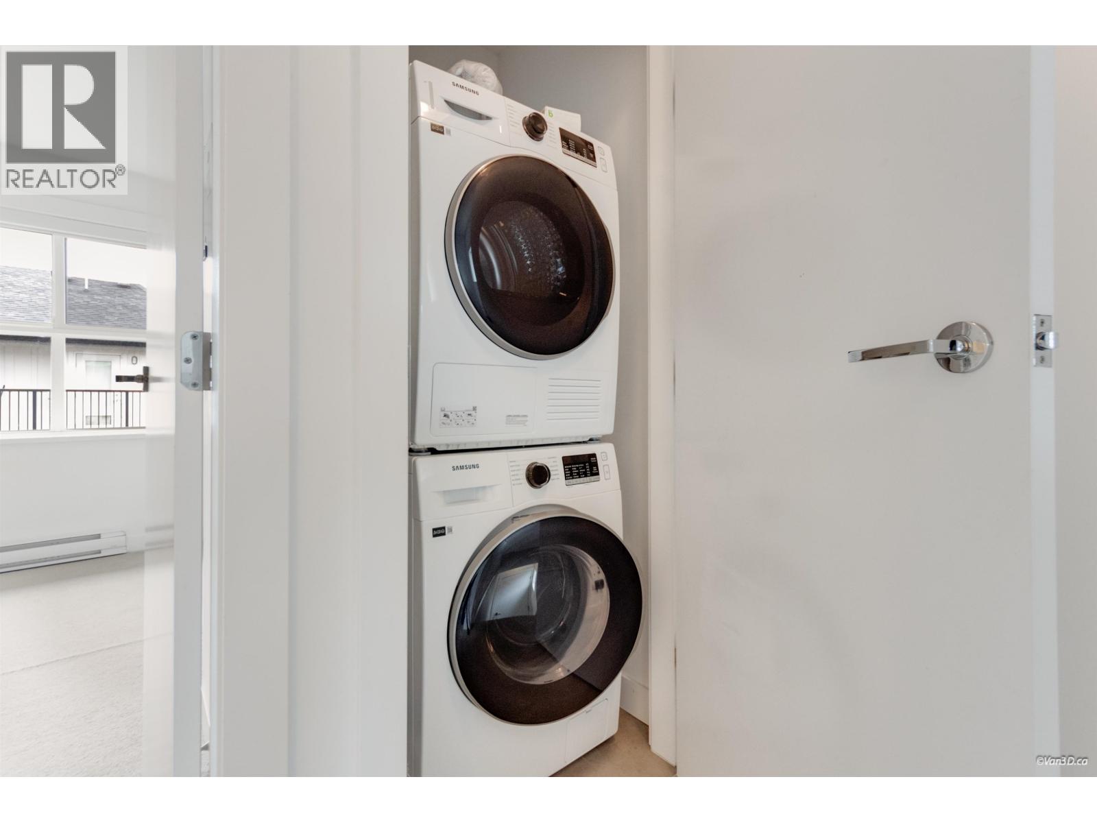 22 7039 MACPHERSON AVENUE, Burnaby