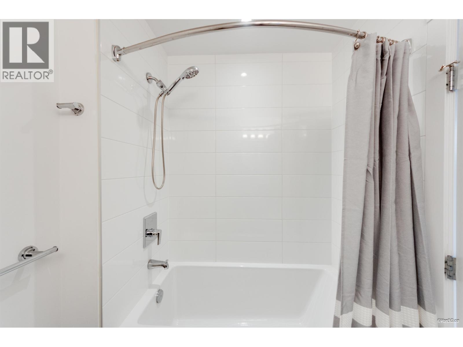 22 7039 MACPHERSON AVENUE, Burnaby