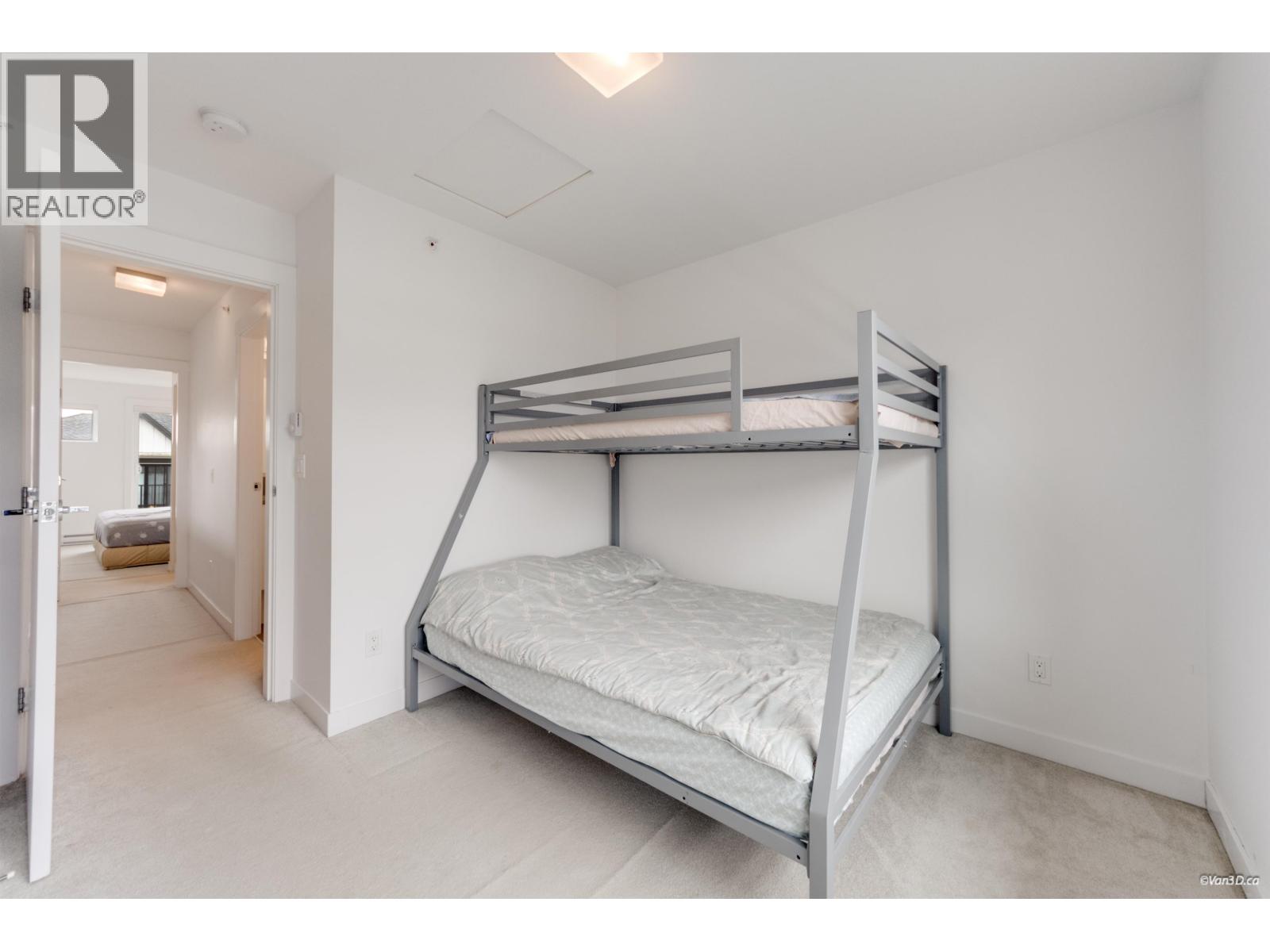 22 7039 MACPHERSON AVENUE, Burnaby