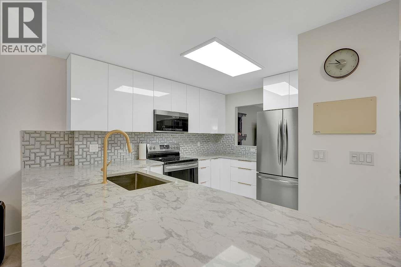 144 SHORELINE CIRCLE, Port Moody