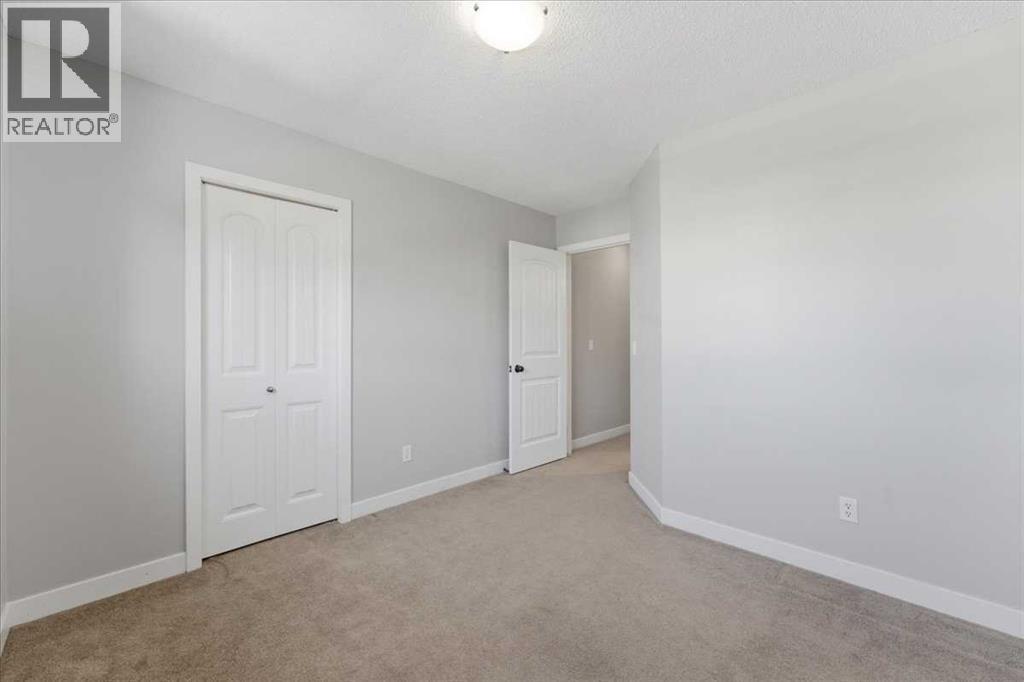 Single Family House for Sale in  Everoak Gardens SW Evergreen Calgary 