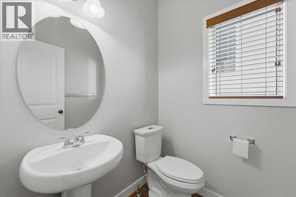 Single Family House for Sale in  Everoak Gardens SW Evergreen Calgary 