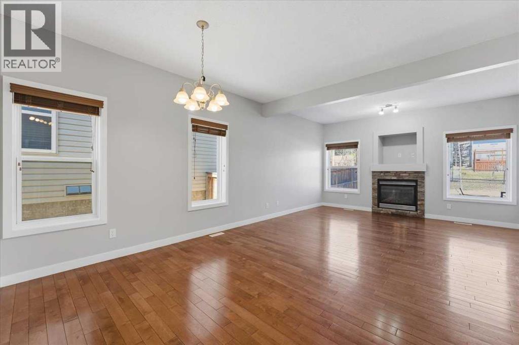 Single Family House for Sale in  Everoak Gardens SW Evergreen Calgary 