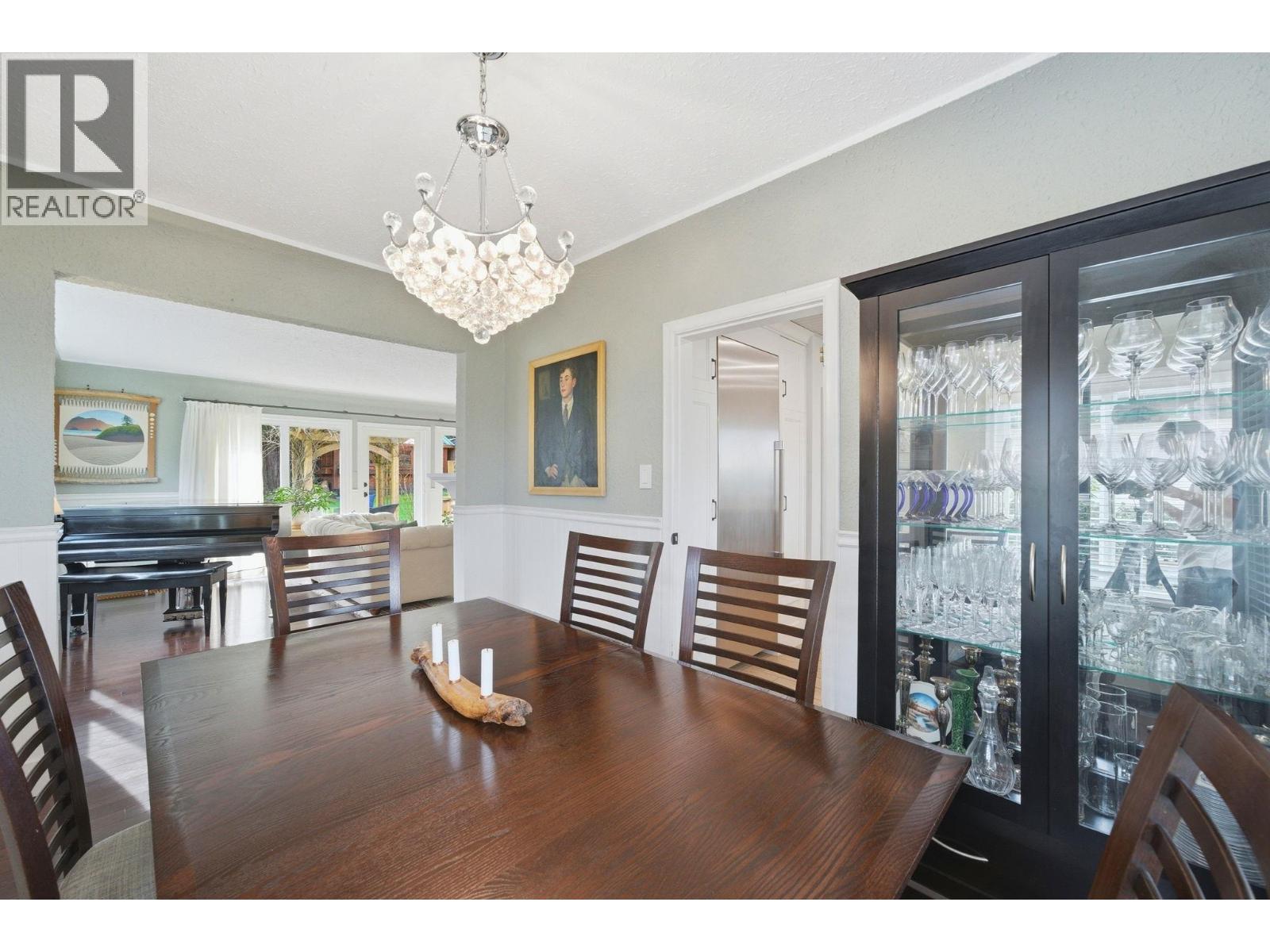 56 SEVENTH AVENUE, New Westminster