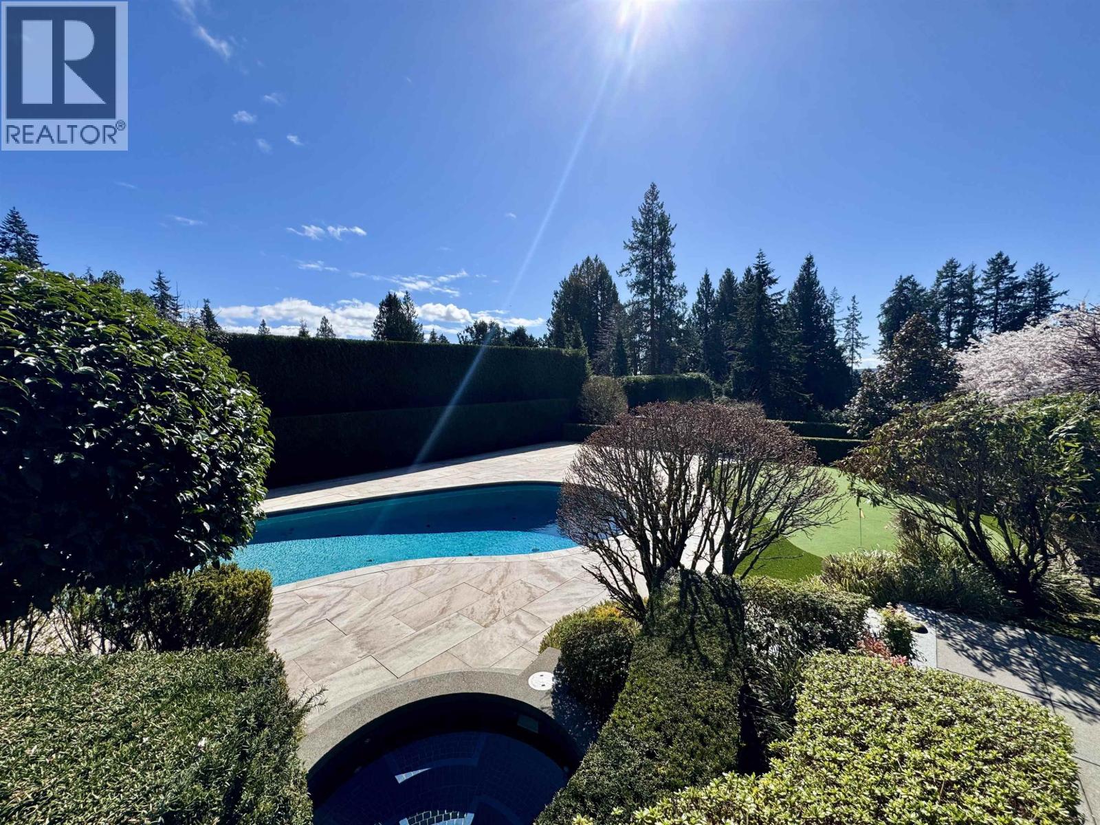 2920 MATHERS AVENUE, West Vancouver