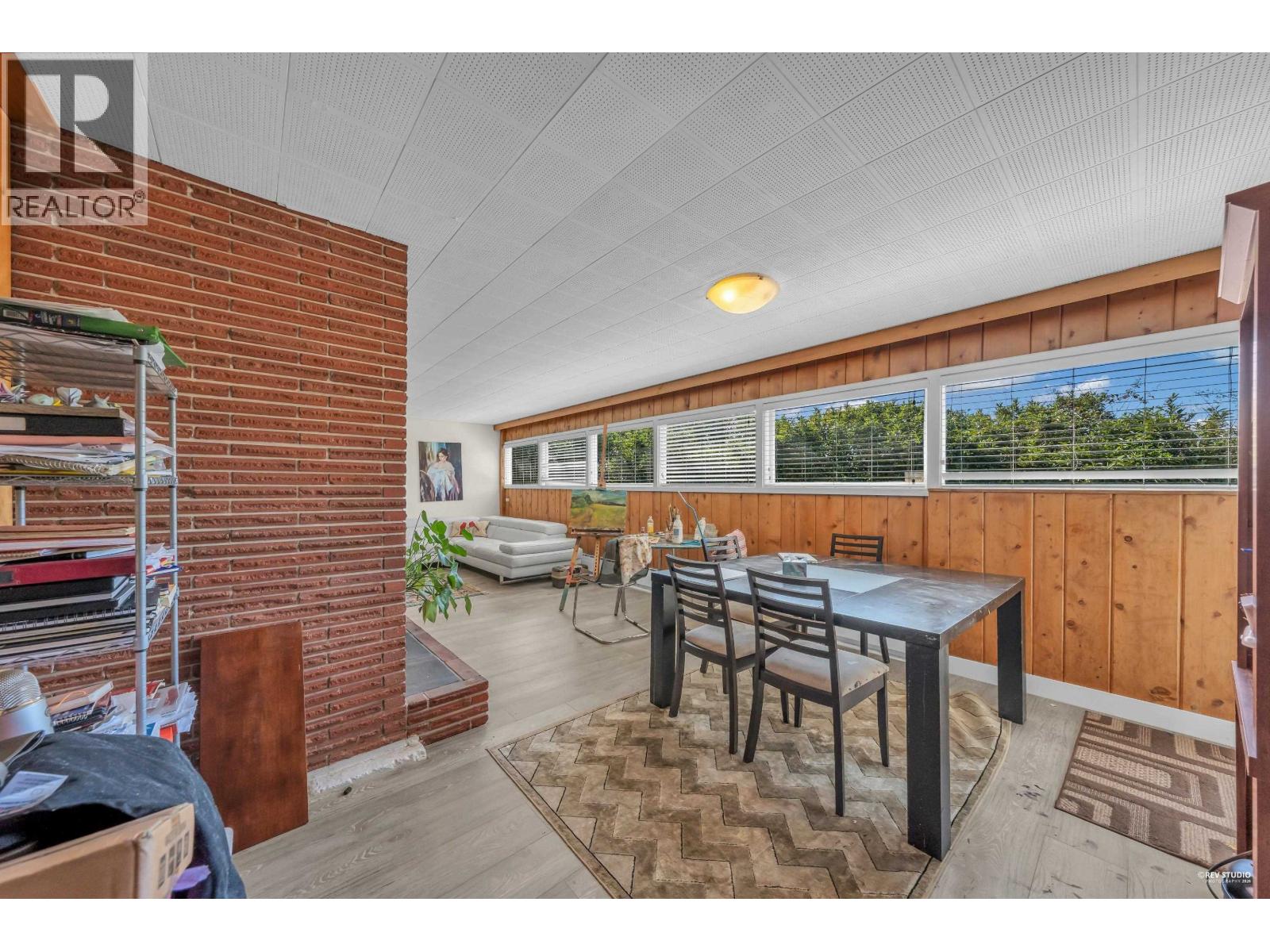 1230 QUEENS AVENUE, West Vancouver