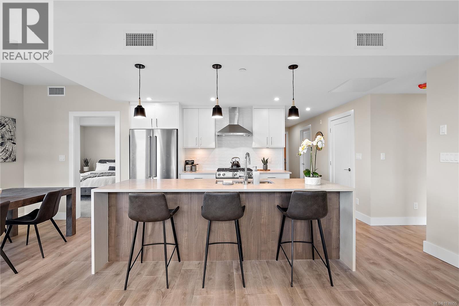 #308 2520 HACKETT CRES - 14