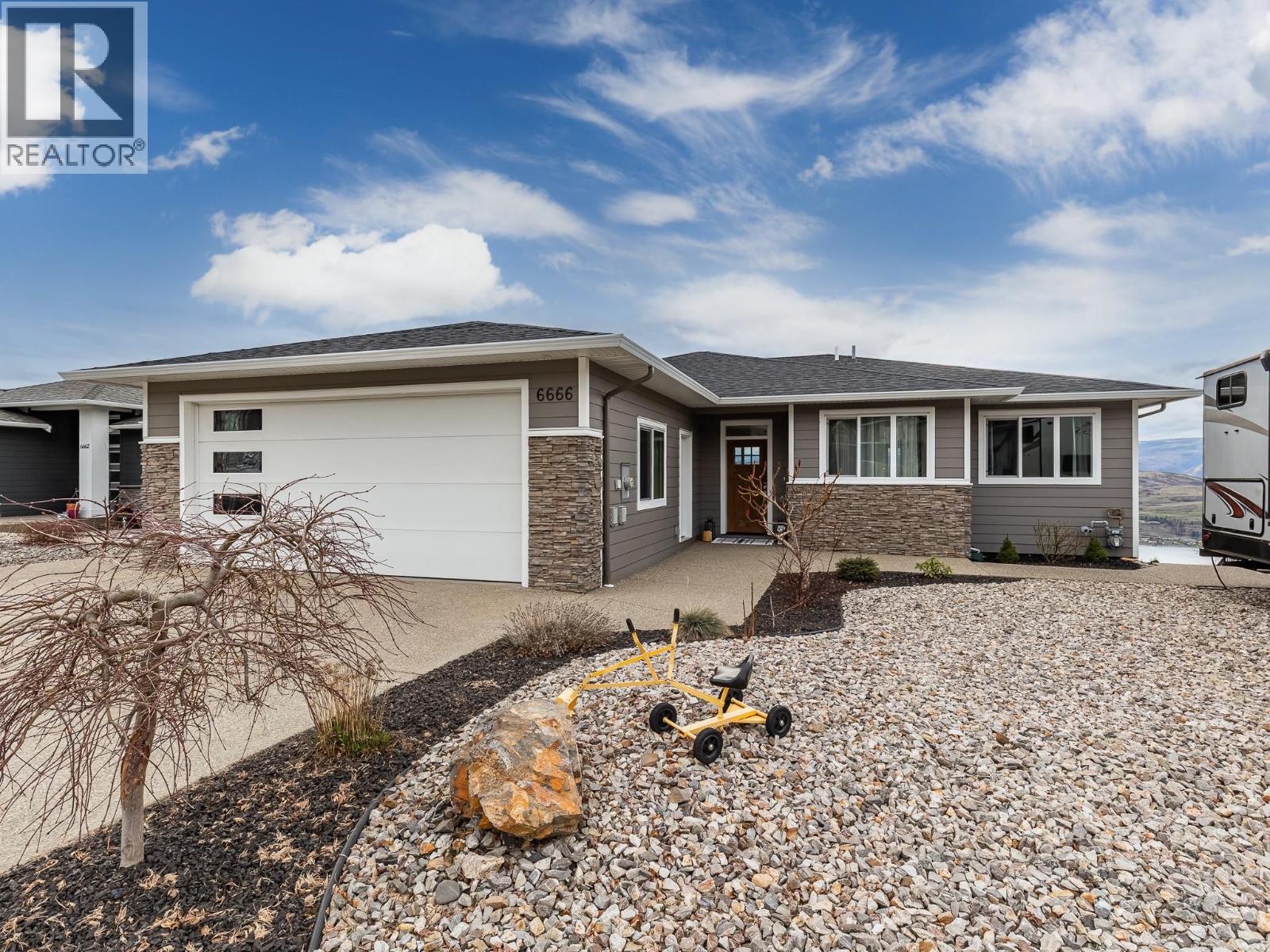  6666 Blackcomb Way, Vernon