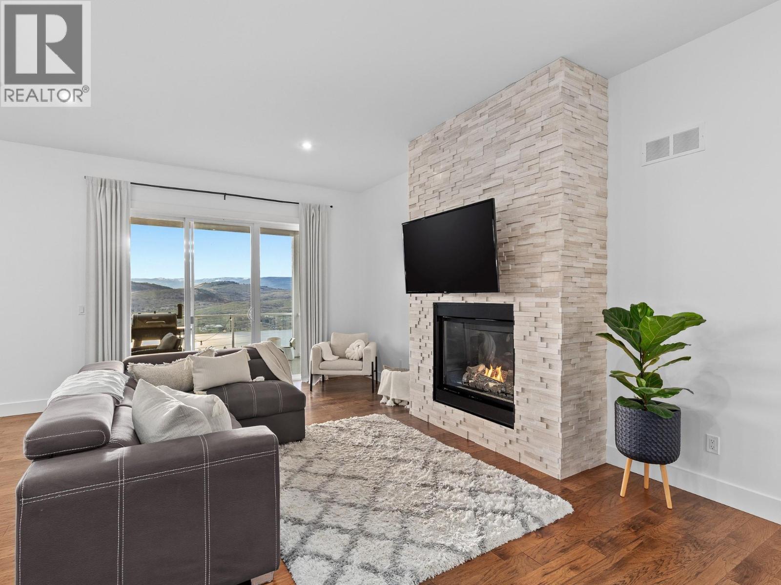  6666 Blackcomb Way, Vernon