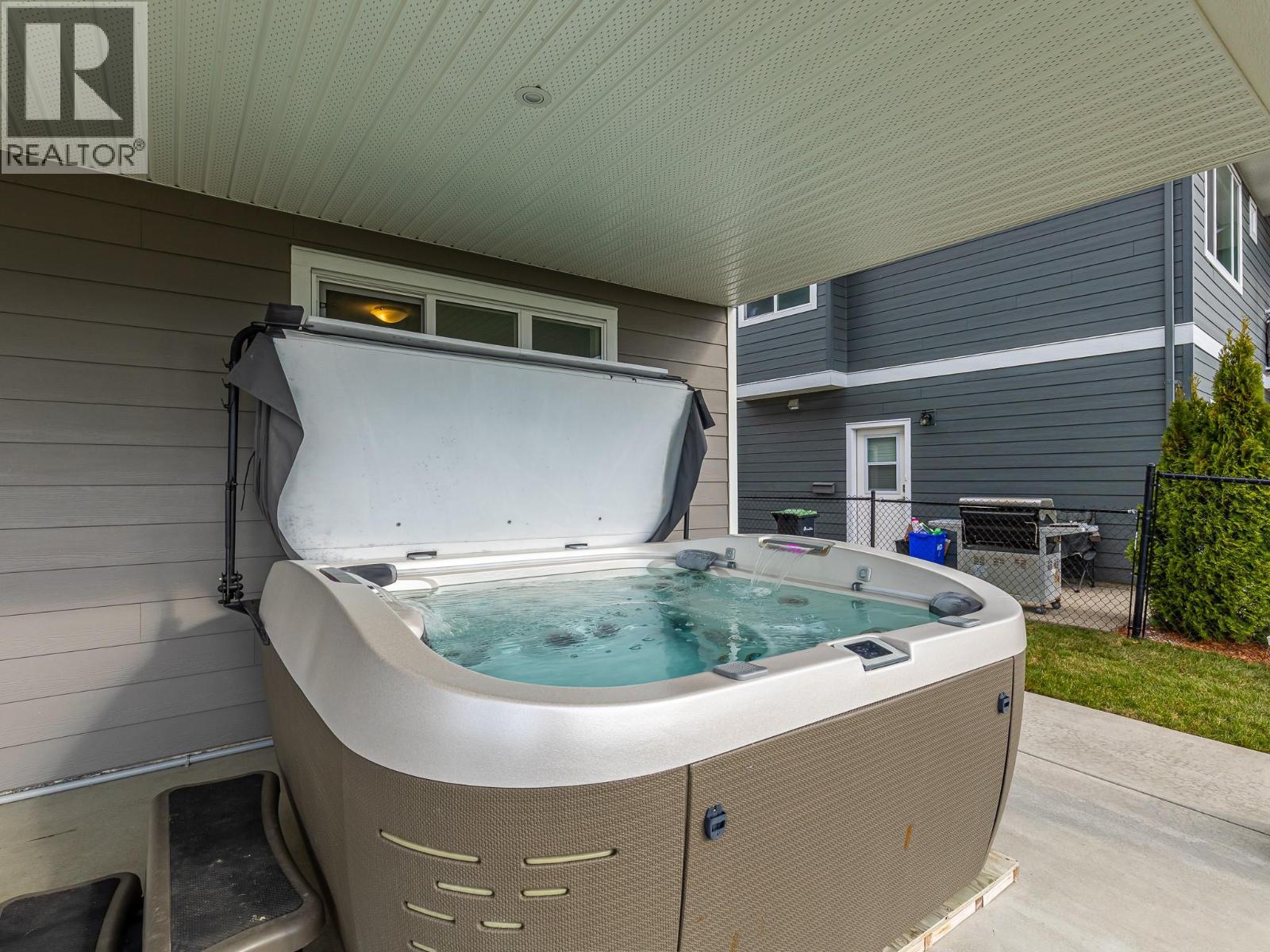  6666 Blackcomb Way, Vernon