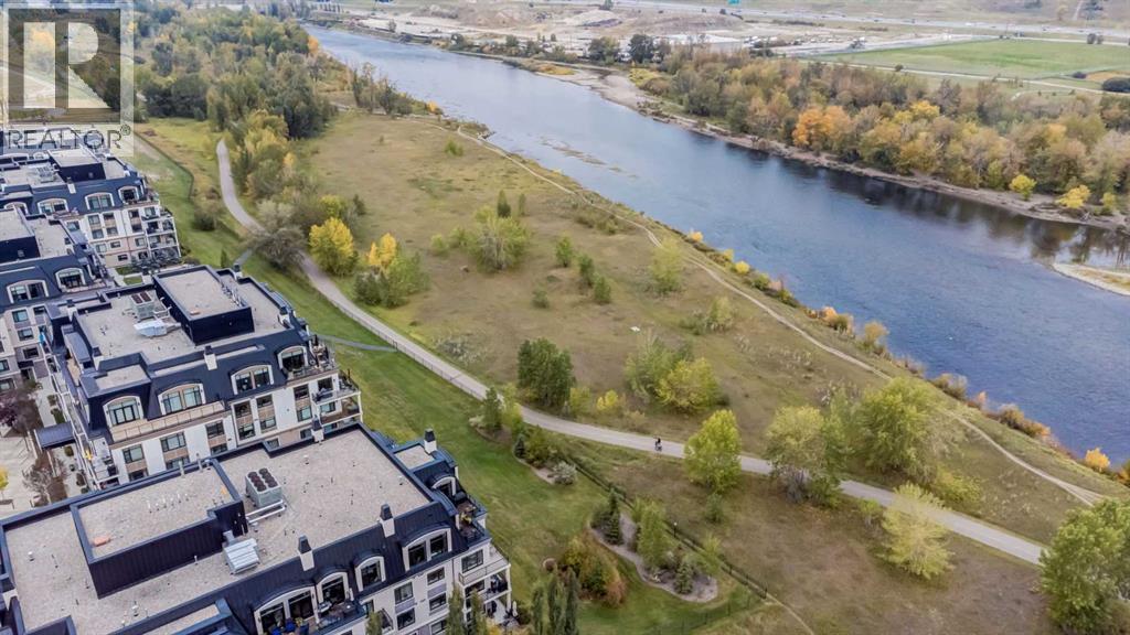 
          131 Quarry Way Southeast
            <br/>
            <span>Calgary</span>
            , 
            <span>AB</span>
             <span>T2C5L7</span>
         - Photo 40