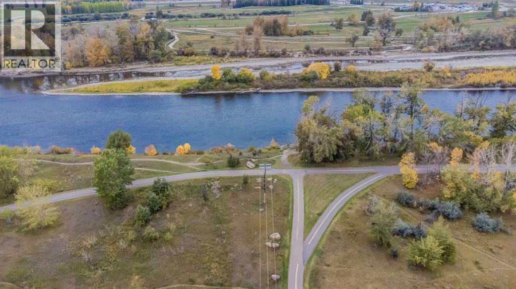 
          131 Quarry Way Southeast
            <br/>
            <span>Calgary</span>
            , 
            <span>AB</span>
             <span>T2C5L7</span>
         - Photo 38