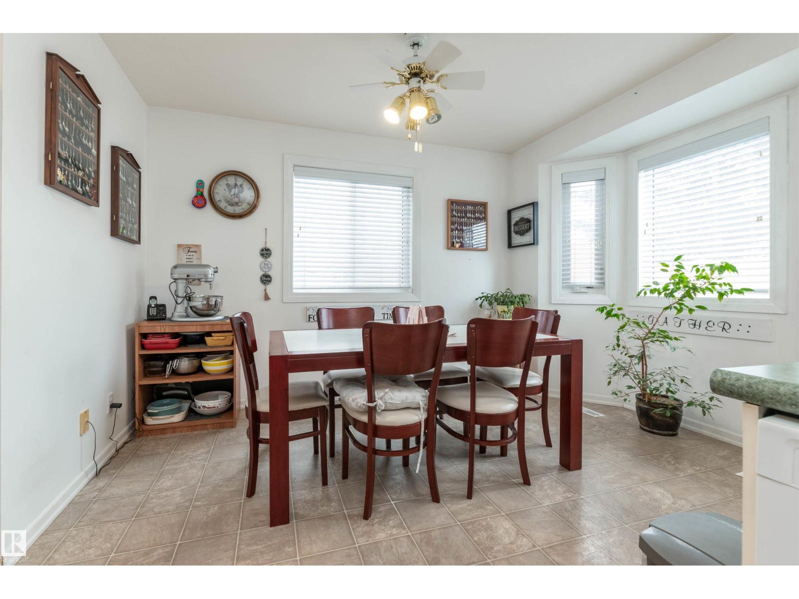 #25 3645 145 AV NW, Edmonton