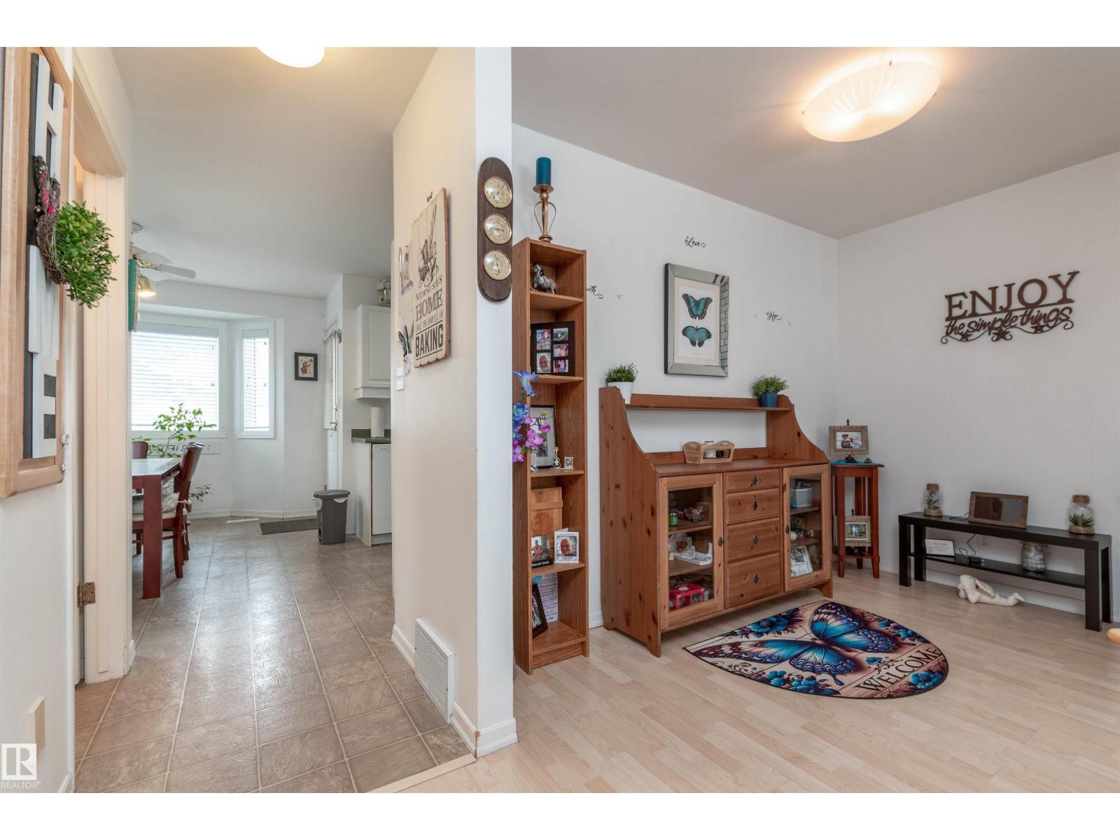 #25 3645 145 AV NW, Edmonton