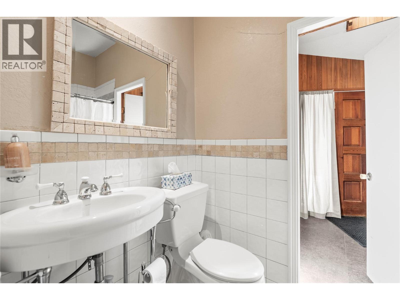 1451 Mountview Road - 29