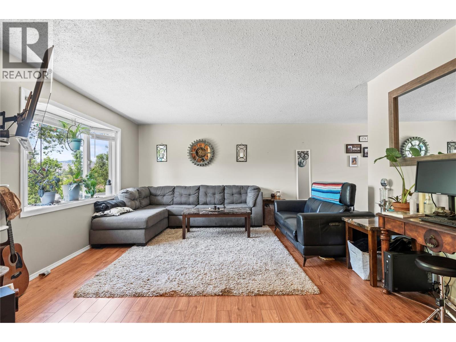 1451 Mountview Road - 57