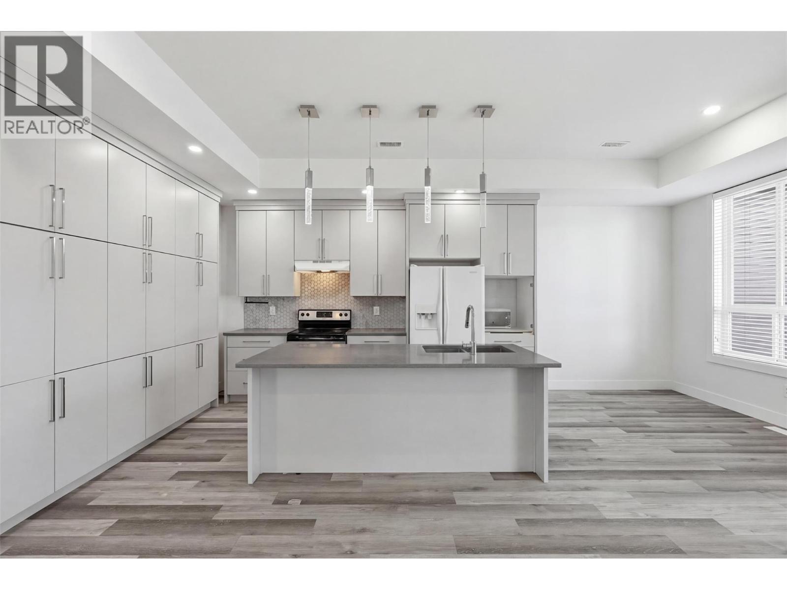154 Williams Street - 7