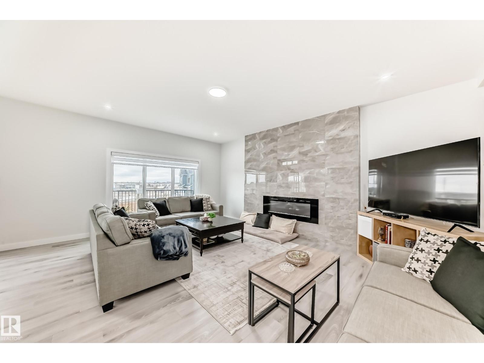 4509 170A AV NW - 11