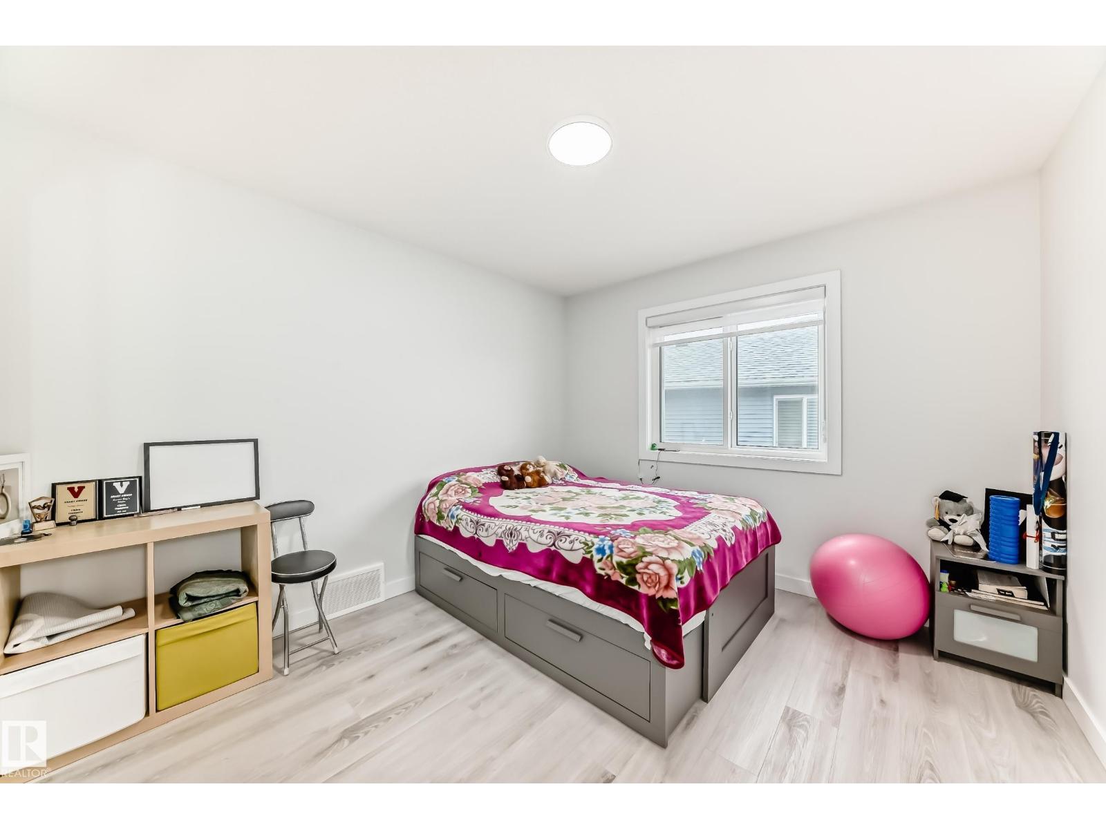 4509 170A AV NW - 39