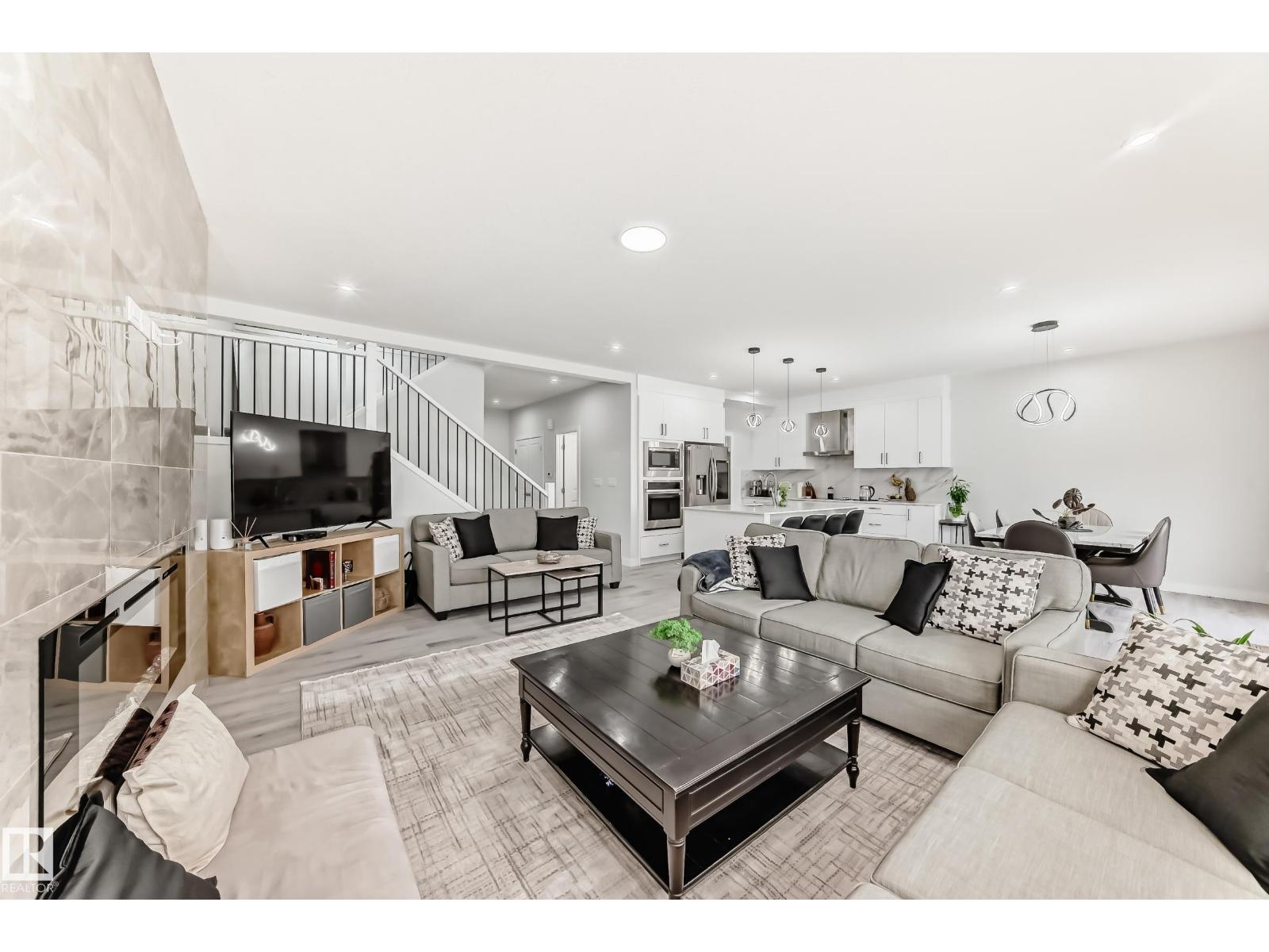4509 170A AV NW - 5