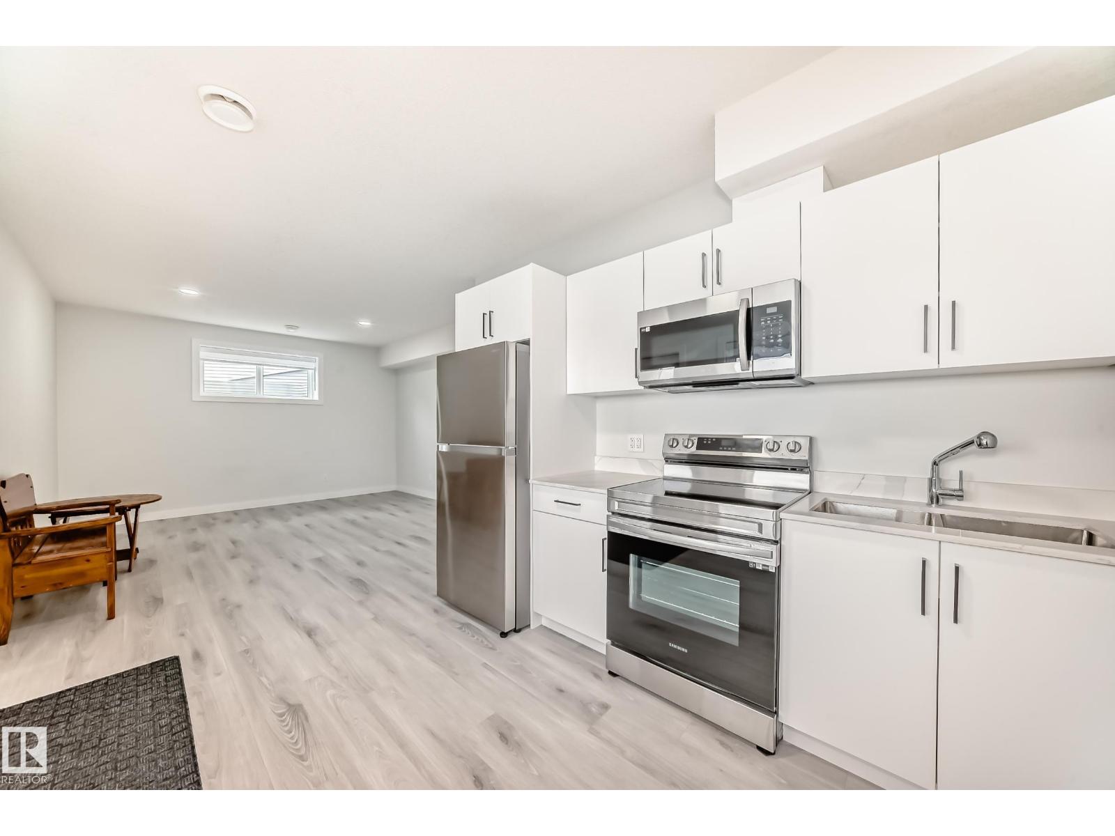 4509 170A AV NW - 51