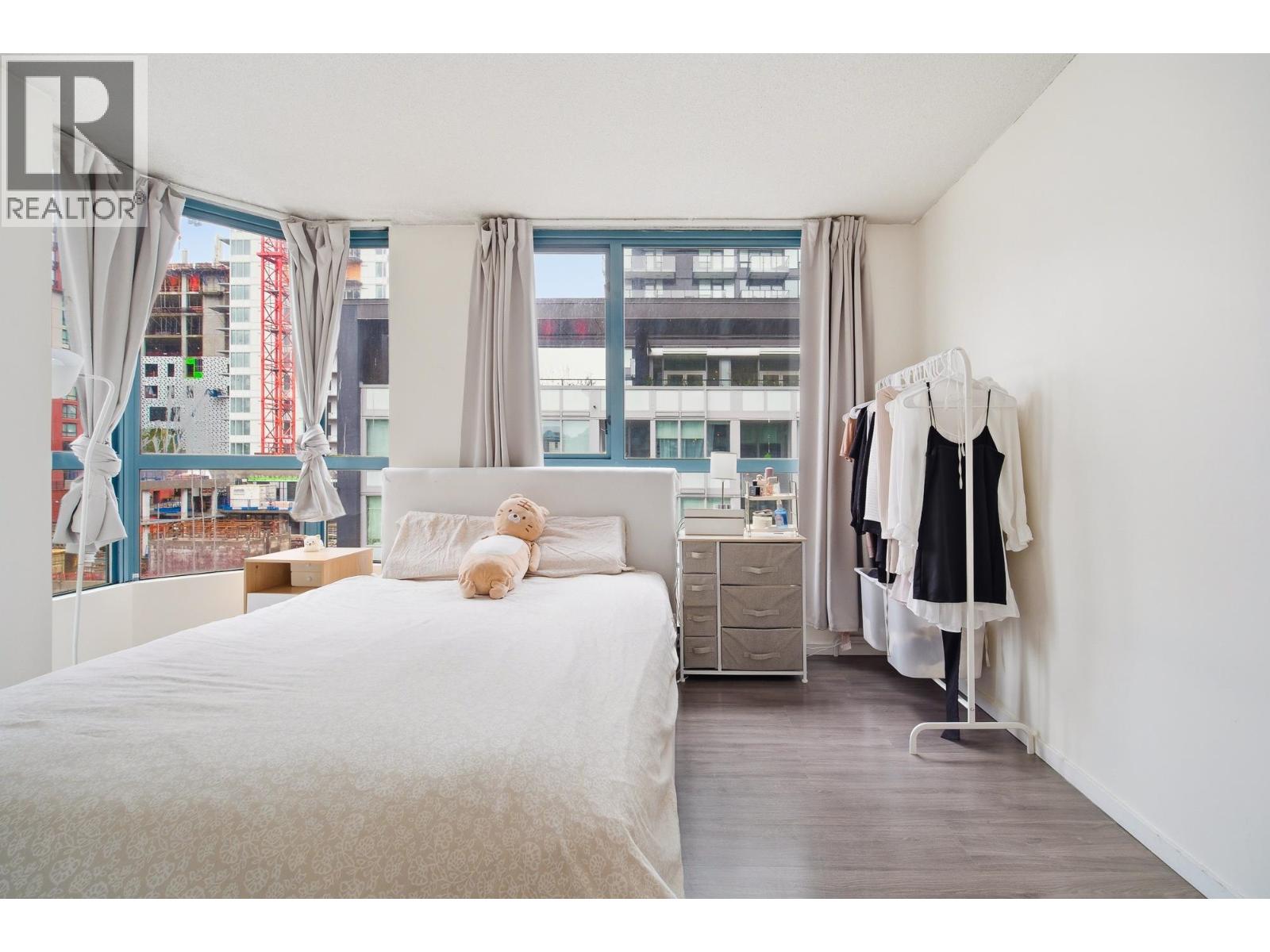 603 828 AGNES STREET, New Westminster